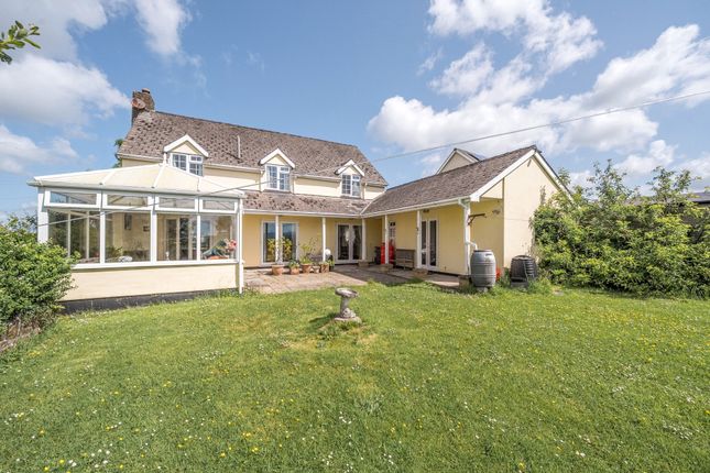 4 bed detached house