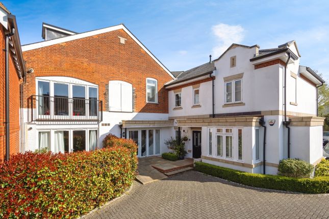 2 bed flat