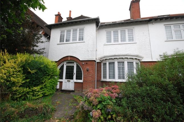 RAVENSCROFT AVENUE, GOLDERS GREEN, NW11 6 bed semi