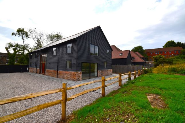 Folly Farm Gardens, Canterbury CT2 6 bed detached house for sale