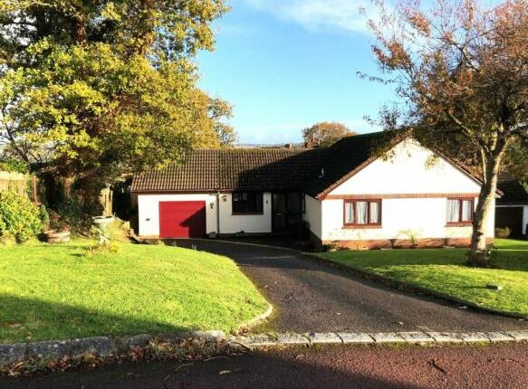 3 bedroom detached bungalow for sale