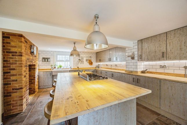 3 bed terraced house