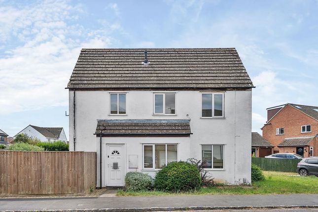 Foxcroft Drive,  Carterton, ... 3 bed semi