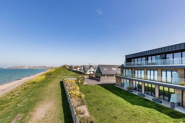 Morris Avenue, Herne Bay 2 bed ground floor flat for sale