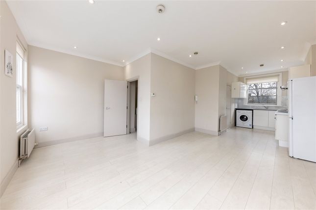 Wandsworth Road, London, SW8 2 bed apartment for sale
