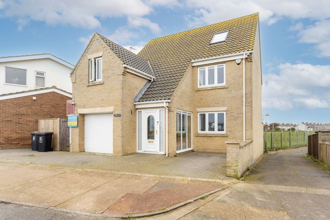 North Drive, Great Yarmouth 4 bed detached house for sale