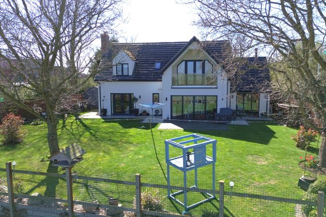 4 bed detached house