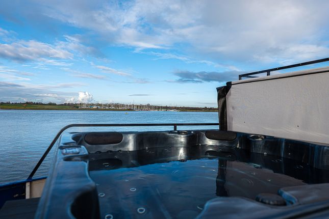 3 bedroom house boat for sale
