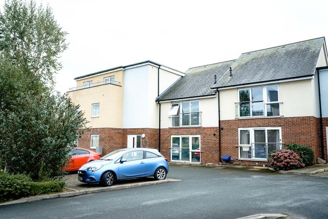 Y Bae, Bangor LL57 2 bed flat for sale