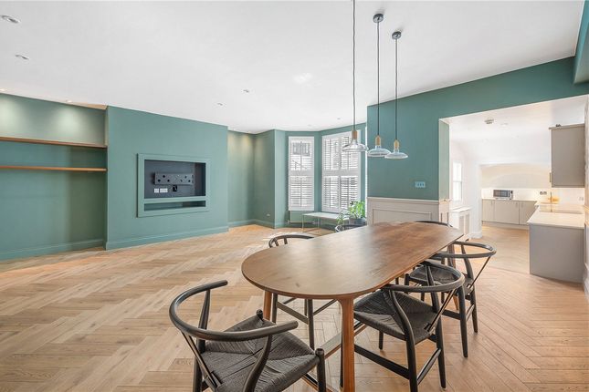 3 bedroom flat for sale