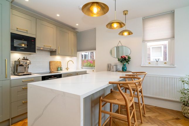 2 bedroom maisonette for sale