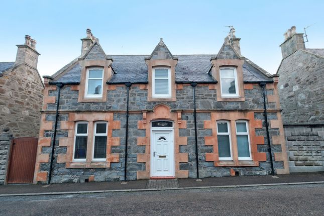 4 bed detached house