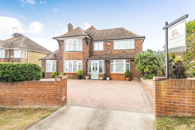 4 bed detached house