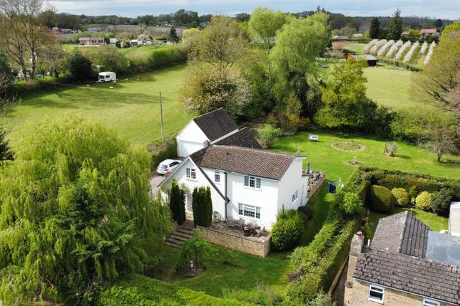 4 bed detached house