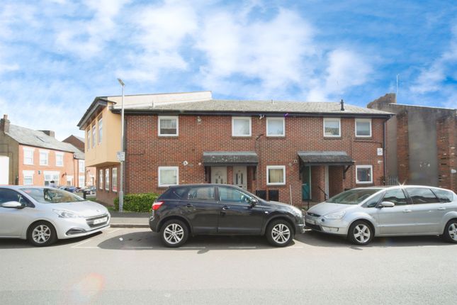 Studio flat for sale