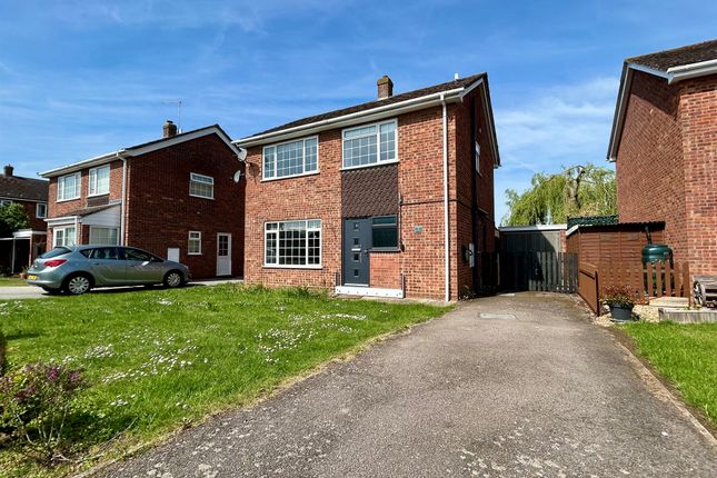 4 bed detached house