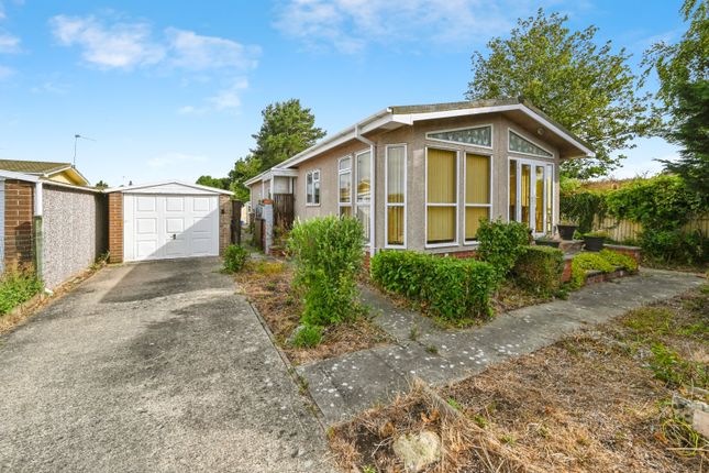 2 bedroom detached house for sale