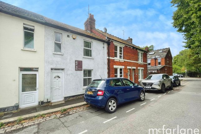 Quarry Road, Swindon SN1 2 bed terraced house for sale