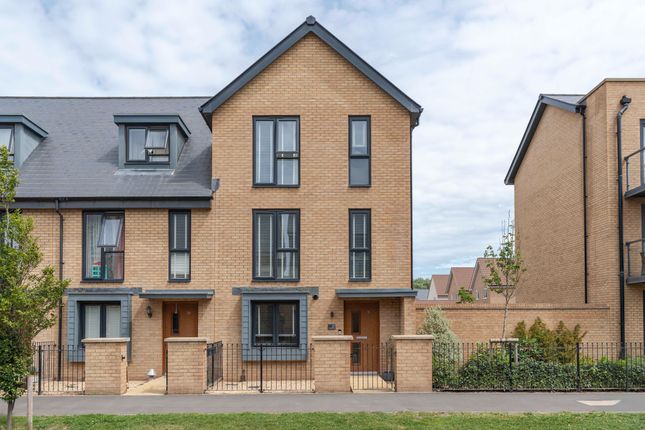5 bedroom semi-detached house for sale