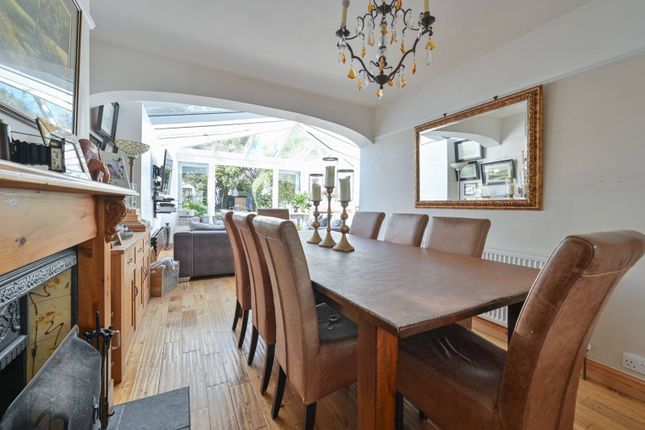 5 bedroom semi-detached house for sale