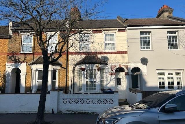 Oakley Rd, South Norwood, SE25 3 bed house for sale