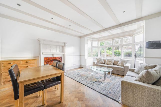 Teignmouth Road, Mapesbury, London, NW2 2 bed flat for sale