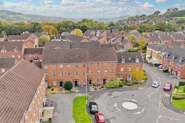 Meadow Hill, Pontypridd CF38 4 bed townhouse for sale