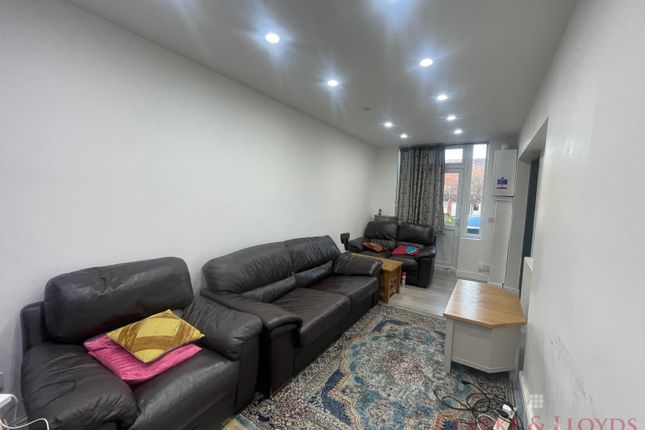 2 bed flat