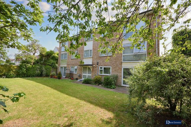 May Villa, 148 Belgrave Avenue, Gidea... Studio for sale