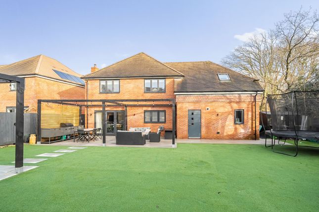 Vantage Copse, Southampton SO31 5 bed detached house for sale