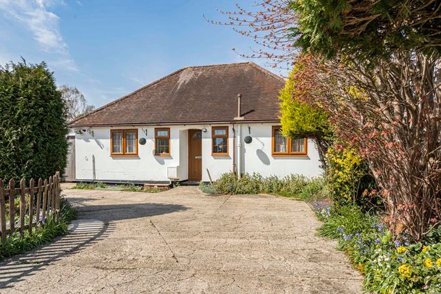 Downsview Avenue, Woking, Surrey, GU22 4 bed detached house for sale