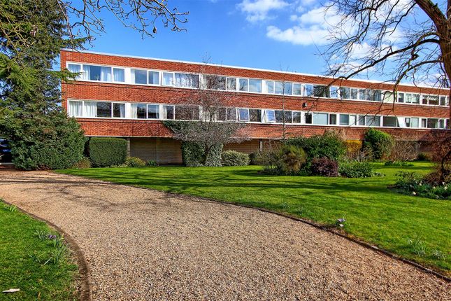 Gilmerton Court, Cambridge 3 bed flat for sale