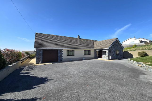 St. Clears, Carmarthen 3 bed detached bungalow for sale