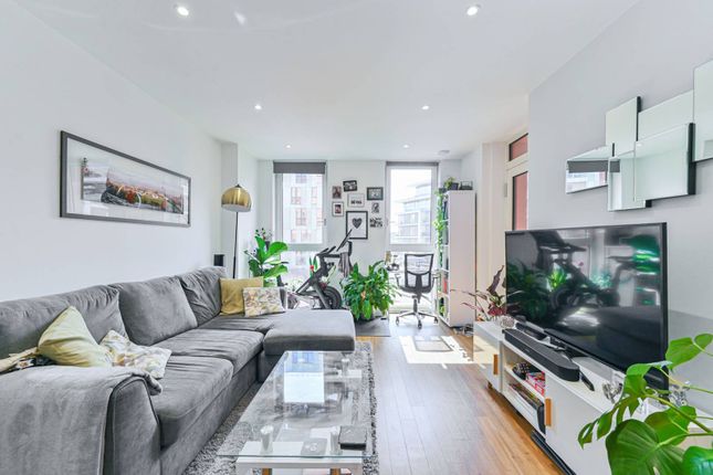 Cable Walk, Greenwich, London, SE10 1 bed flat for sale
