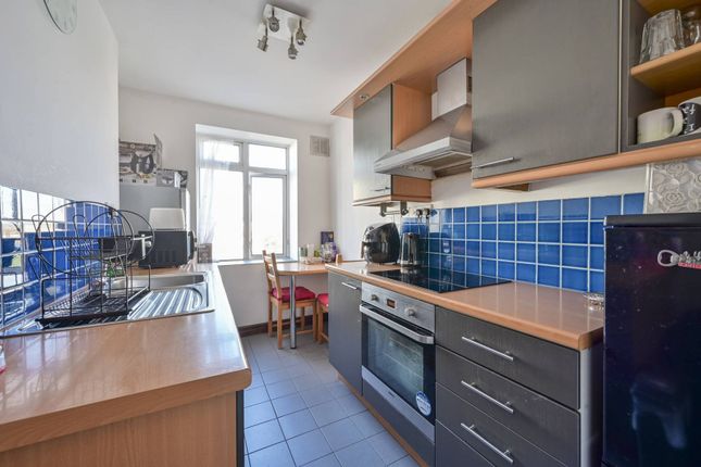 Keswick Road, East Putney, London, SW15 2 bed flat for sale