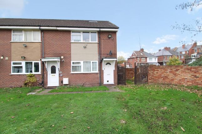 Oak Park Court, George Street, Wordsley 1 bed flat for sale