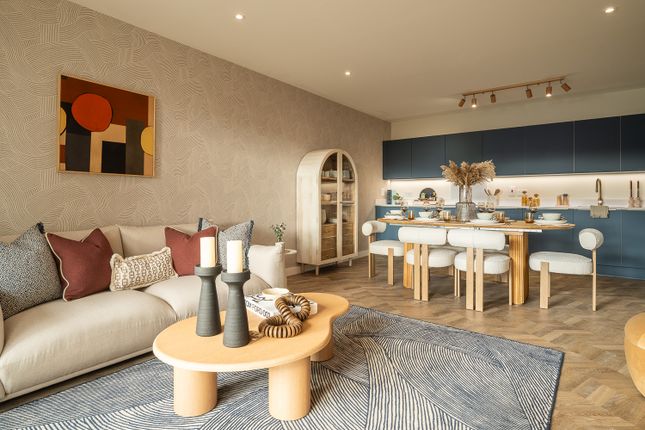 Trinity Park, Woolwich, SE18 3 bed apartment for sale
