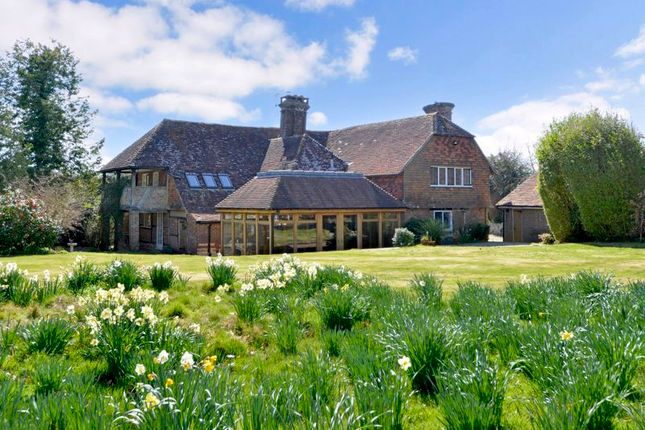 Central Loxwood 5 bed detached house for sale