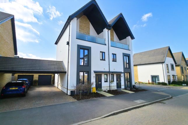4 bedroom semi-detached house for sale