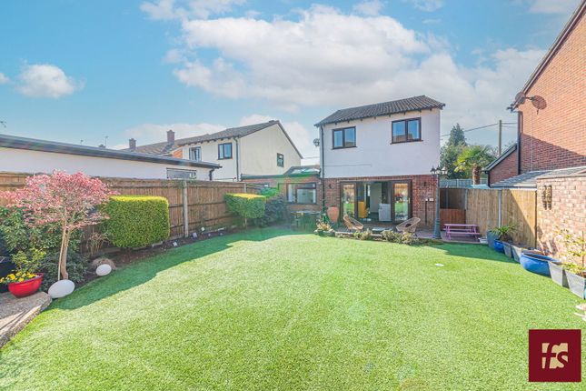 3 bedroom link detached house for sale