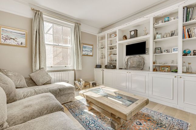 Arundel Mansions, Kelvedon Road, London 3 bed flat for sale