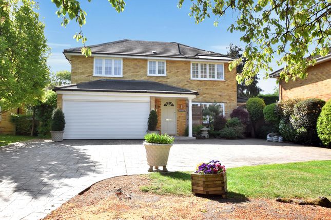 Blades Close, Leatherhead KT22 3 bed detached house for sale