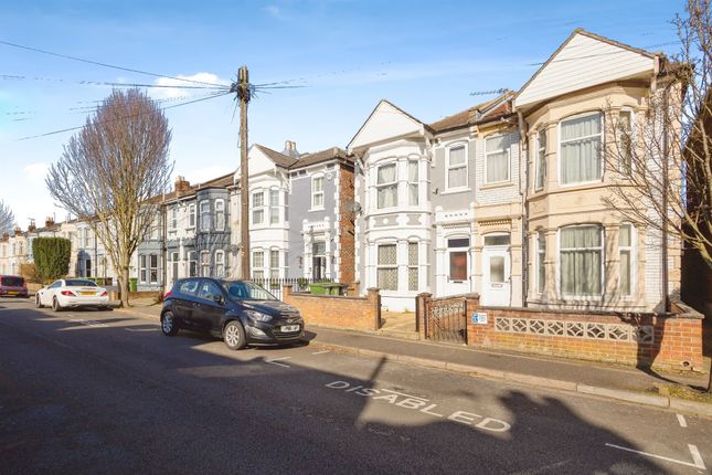 5 bedroom terraced house for sale