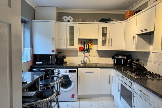 3 bedroom link detached house for sale