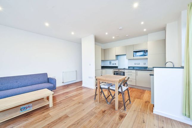 Heath Parade, Colindale, London, NW9 2 bed flat for sale