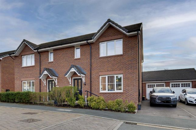 3 bedroom semi-detached house for sale