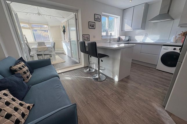 Dewfalls Drive, Bradley Stoke, BS32 3 bed detached house for sale