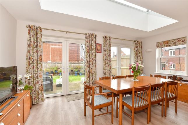 4 bed detached house