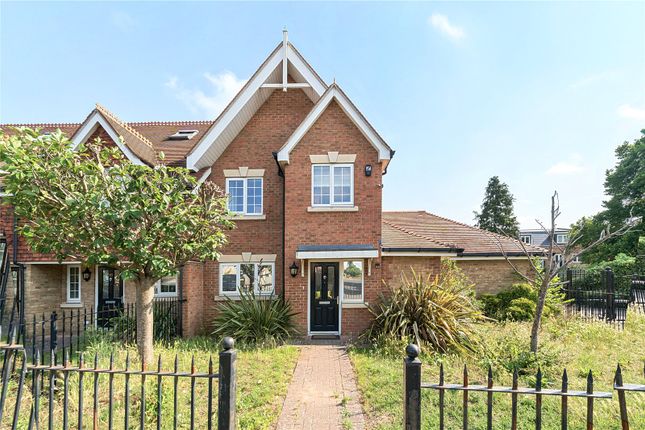 4 bedroom end of terrace house for sale