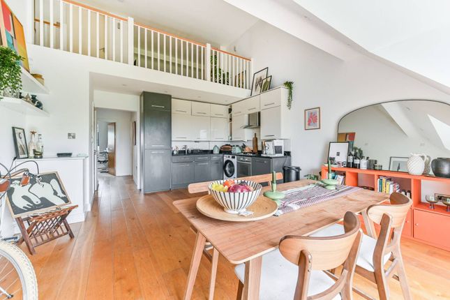 Auckland Road, Crystal Palace... 2 bed flat for sale